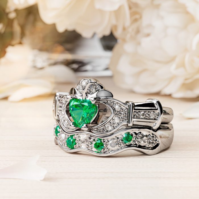 Emerald claddagh store engagement rings